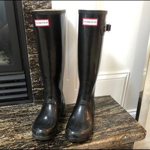 HUNTER RAIN BOOTS SIZE 7
